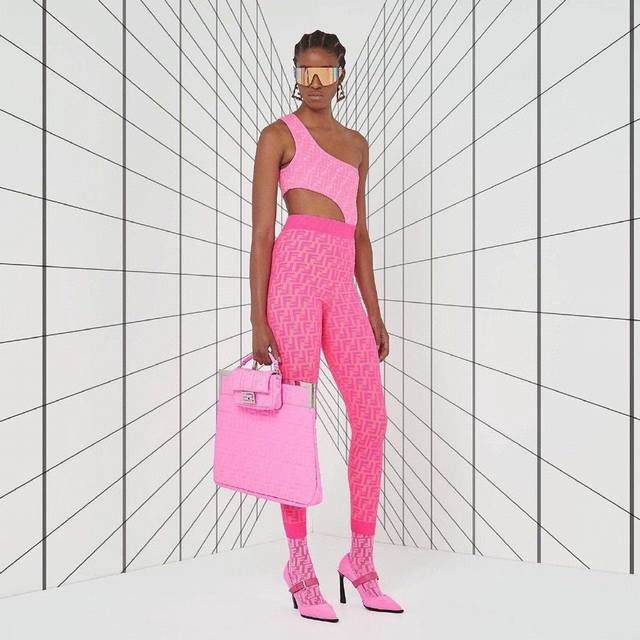 fendi Fendi One-Piece Swimsuit Is Suitable For A Variety Of Scenarios. It Can