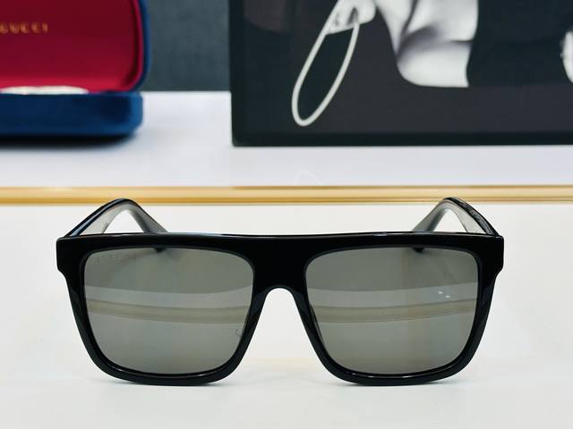 guccl*Gucccl Fashion Sunglasses Gg0748S Size 59 Mouth 17-145 Super Fashion Pe