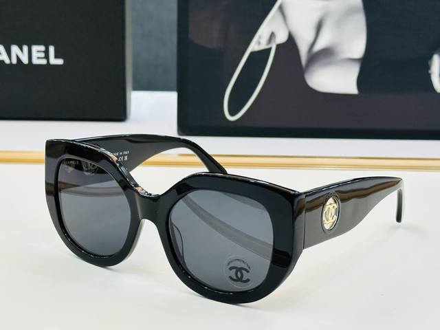 chane* Xiangjia Model: Ch5550 Size 54 21-147 Perfect Quality, Unique Design S
