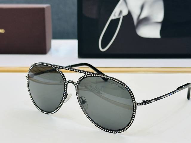 Tom Ford Model: Ft0728 Size 59 15-135 C Fashionable