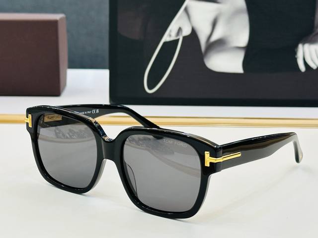 Tom Ford Model: Ft1236 Size 58 Mouth 18-140 C Fashion Trend