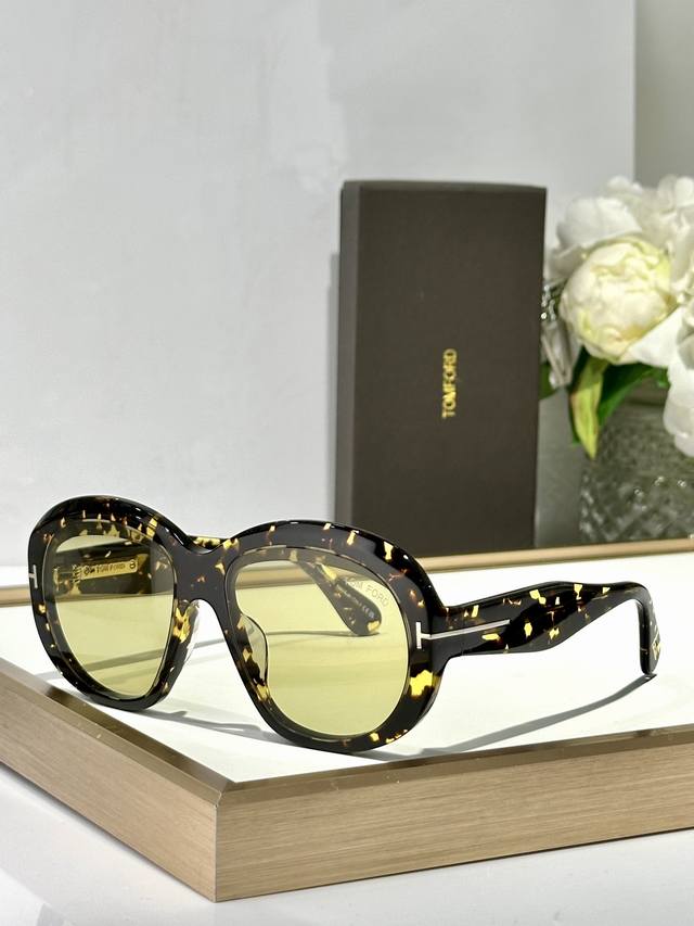 oversized Tomfor* Ft1193 Tom Ford Angellica This Model Really Stands Out For