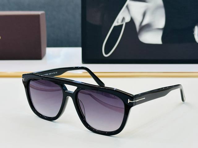 Tom Ford Model: Ft6024 Size 56 Mouth 16-145 L Fashion Plate Frame