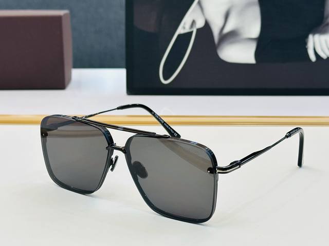 Tom Ford Model:Tf1196 Size 62 12-140 Fashion Trend A Ultra Light Sunglasses