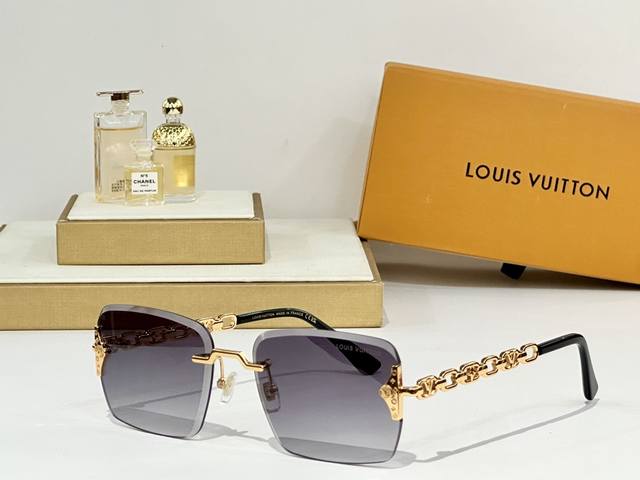 louis Vuitto* Mod Z2036U Size 58 Ports 18 140