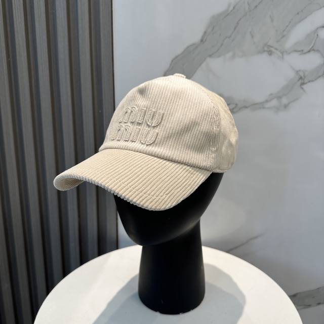 miumiu Miu Miu Limited Edition New Corduroy Baseball Cap Corduroy Textured Du