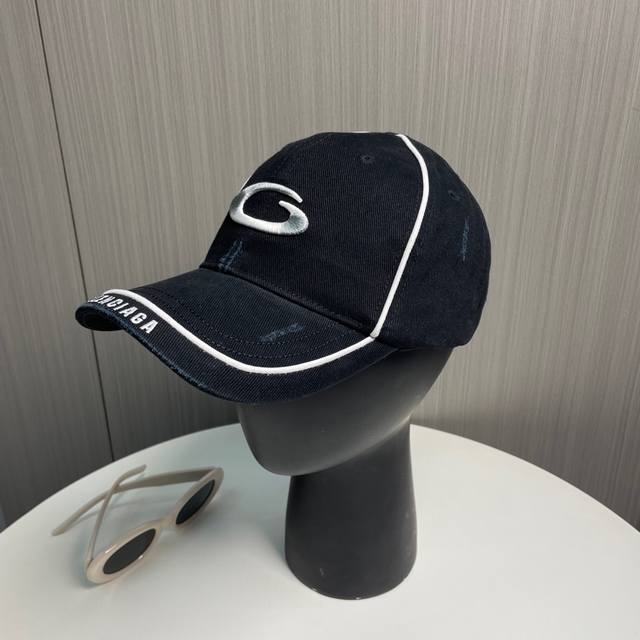 balenciaga Balenciaga New Embroidered Logo Baseball Cap With Cool Colors, Dif