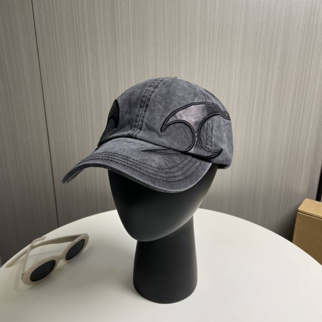 New Baseball Cap From Trendy Brand Sweet And Cool Baseball Cap ~ A Must-Have For