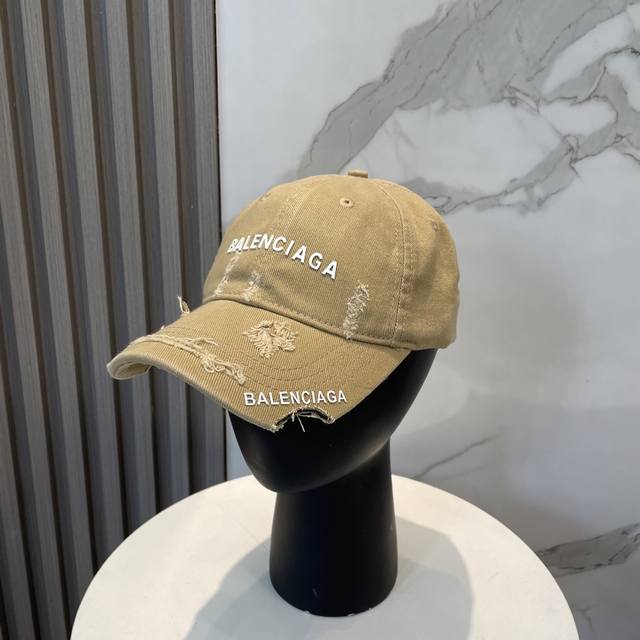 balenciaga Balenciaga New Logo Baseball Cap With Cool Colors, Different Style