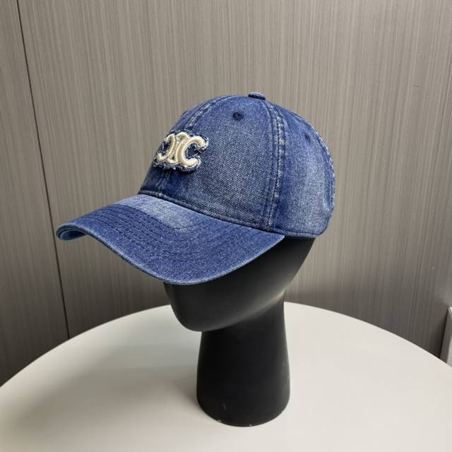 With Dust Bag Celine's New Denim Baseball Cap Is A Must-Have For Going Out, It's