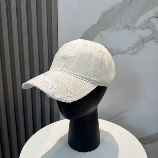 alexander~ Wang Alexander Wang The Latest Embroidered Letter Baseball Cap Per