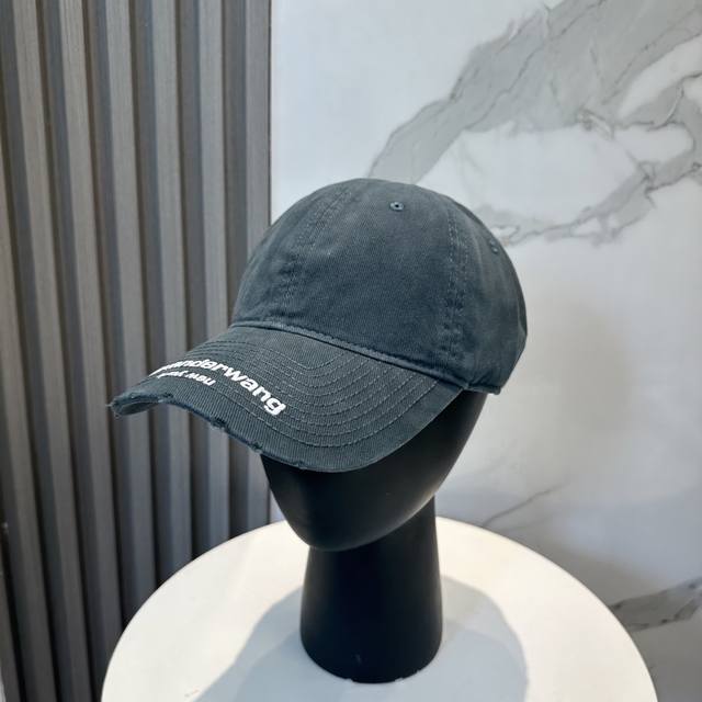alexander~ Wang Alexander Wang The Latest Embroidered Letter Baseball Cap Per