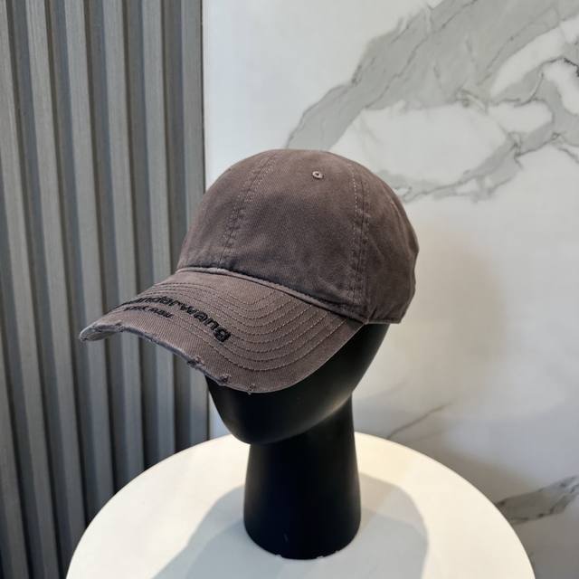 alexander~ Wang Alexander Wang The Latest Embroidered Letter Baseball Cap Per
