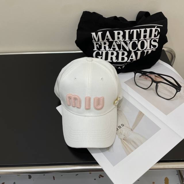 With Dust Bag. Miumiu New Denim Order Model Embroidered Baseball Cap Big Brand M