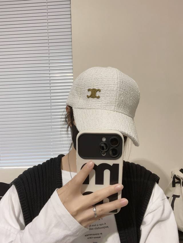 Celine New Counter Synchronization Xiaoxiang Style Tweed Baseball Cap Details Fu
