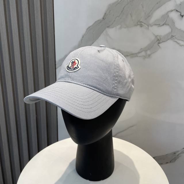 Moncler's New Baseball Cap Is Fashionable And Street-Friendly. It Is A Favorite