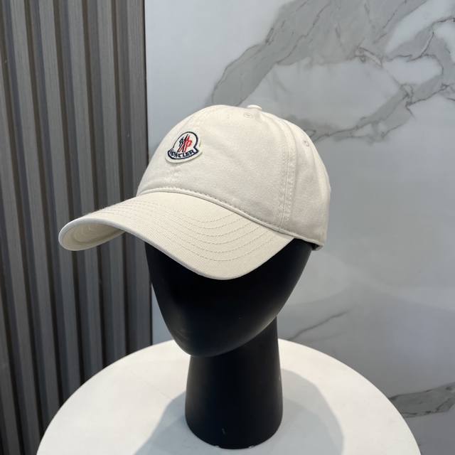 Moncler's New Baseball Cap Is Fashionable And Street-Friendly. It Is A Favorite