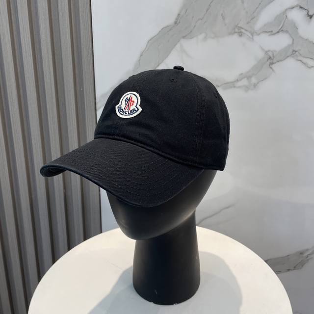 Moncler's New Baseball Cap Is Fashionable And Street-Friendly. It Is A Favorite