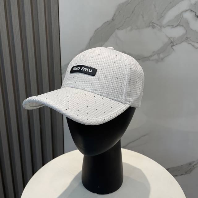 miumiu New Spring And Summer Full Diamond Baseball Cap The Hottest Color At T