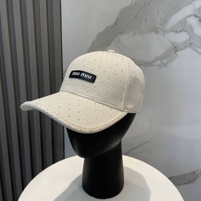 miumiu New Spring And Summer Full Diamond Baseball Cap The Hottest Color At T