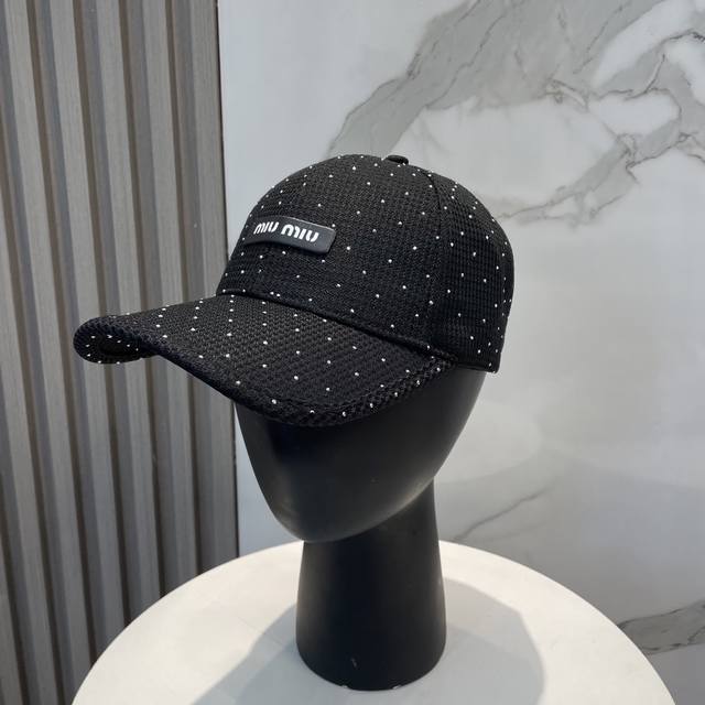 miumiu New Spring And Summer Full Diamond Baseball Cap The Hottest Color At T