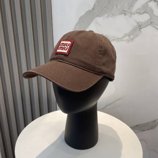 miumiu New Solid Color Baseball Cap The Hottest Color At The Moment - Full Of