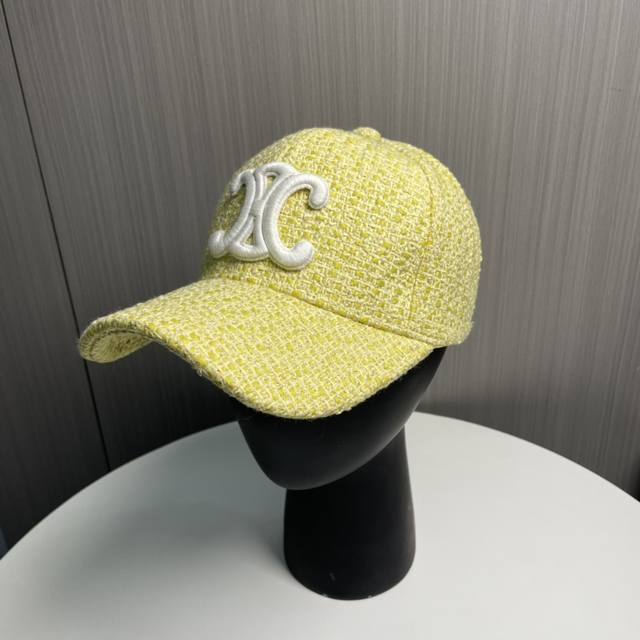 Celine New Counter Synchronization Xiaoxiang Style Tweed Baseball Cap Details Fu