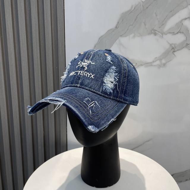 With Dust Bag Arc'teryx New Style Distressed Hole Baseball Cap New Model Shipped