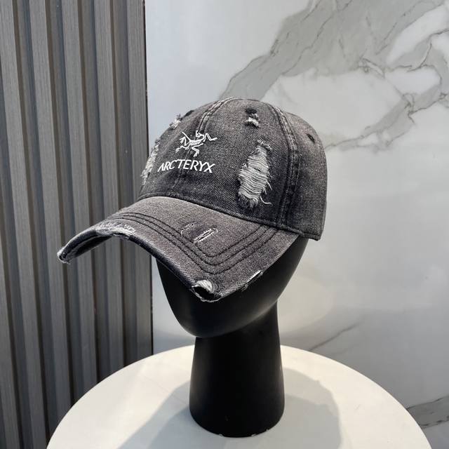 With Dust Bag Arc'teryx New Style Distressed Hole Baseball Cap New Model Shipped
