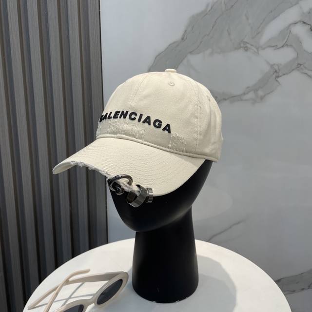 balenciaga Balenciaga New Logo Baseball Cap With Cool Colors, Different Style