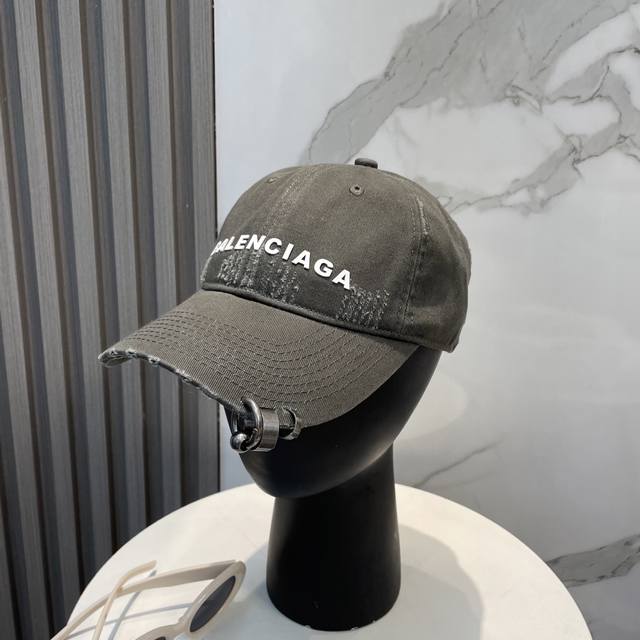 balenciaga Balenciaga New Logo Baseball Cap With Cool Colors, Different Style