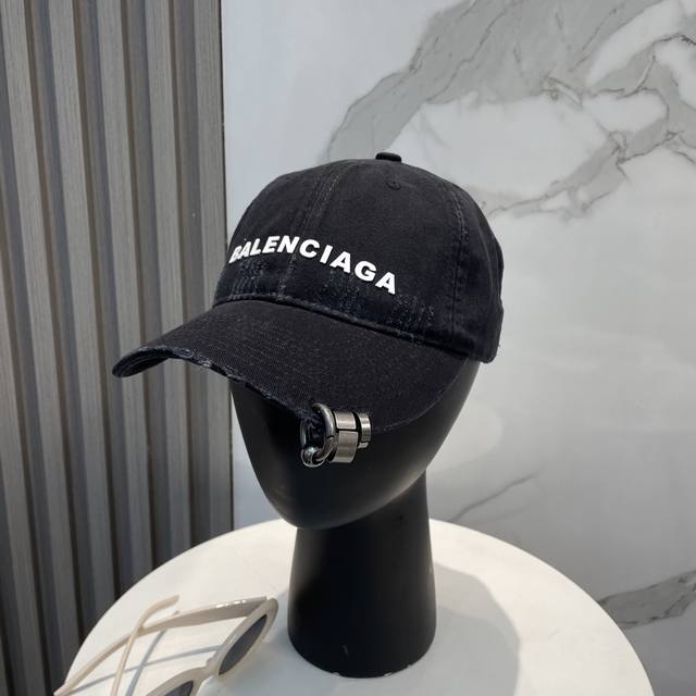 balenciaga Balenciaga New Logo Baseball Cap With Cool Colors, Different Style