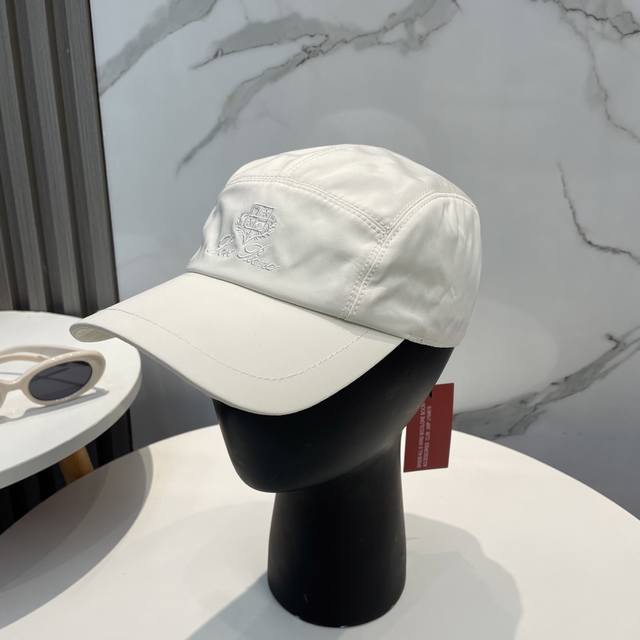 loro Piana New High-Version Baseball Cap From Loyo Piana Counter. Great Brand