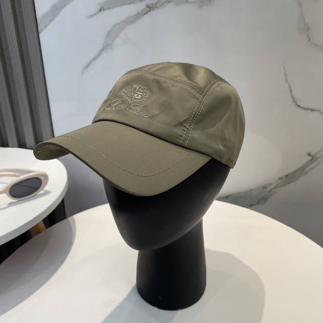 loro Piana New High-Version Baseball Cap From Loyo Piana Counter. Great Brand
