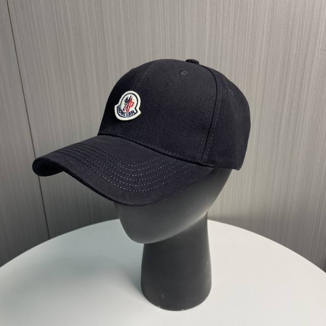 Moncler's New Baseball Cap Is Fashionable And Street-Friendly. It Is A Favorite