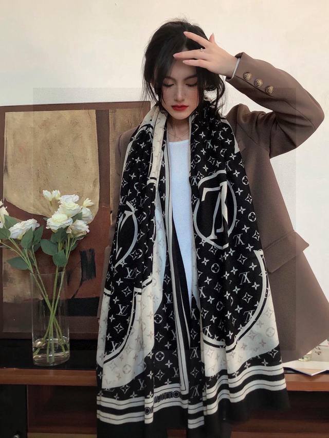 Fashionable And Versatile. Lv's New Old Flower Long Scarf Is A Good Item To Enha