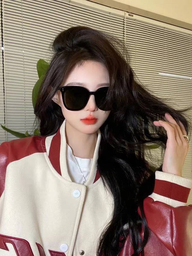 gentle Moster Gm New Square Trend Fashion Large Frame Sunglasses Sun Protecti