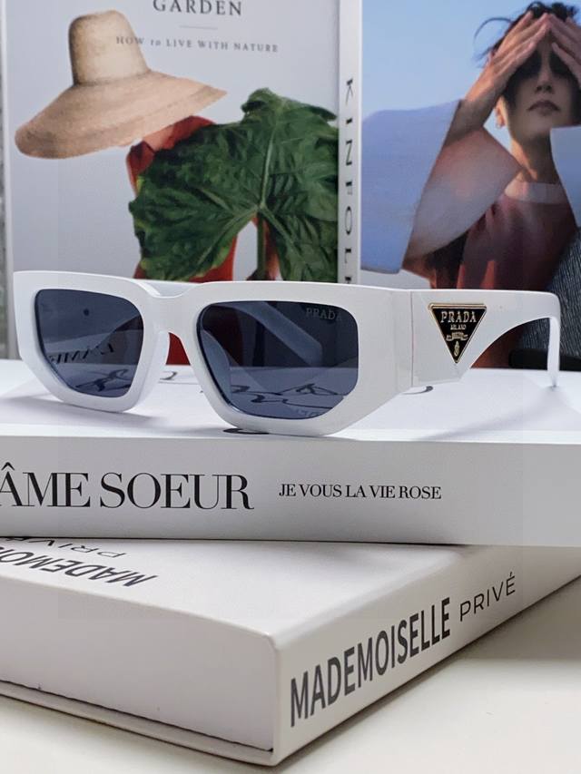 prada Prada New Sunglasses Classic Triangle Glasses Fashion Men And Women Sun
