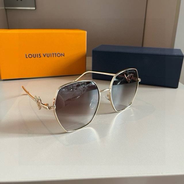 lv Louis Vuitton Sunglasses Visor European And American Fashion Brand Fan