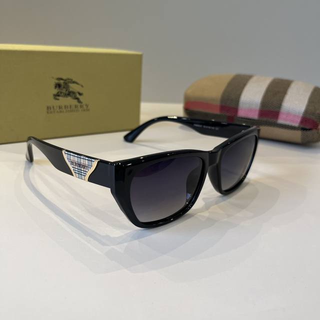 burberr Burberry Sunglasses For Men And Women, International Brand, Same Styl
