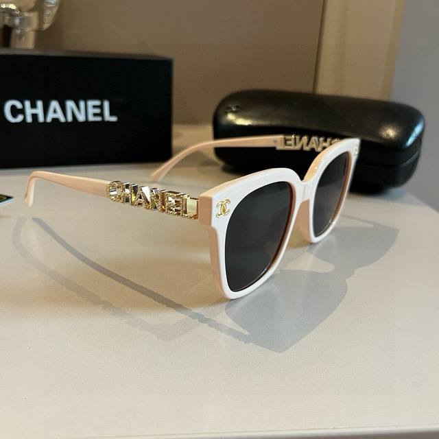 chanel Chanel Sunglasses With High-End Diamonds Are Customized. They Are So B