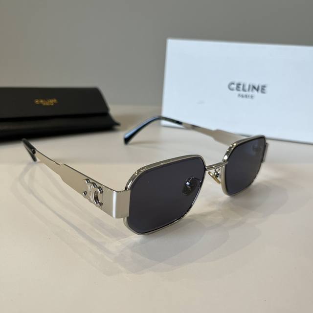 celine New Sunglasses Are Loved By All Fashion Celebrities