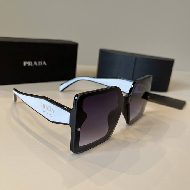 prada Sunglasses Prada Sunglasses Are The Most Popular Style This Year