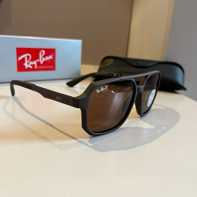 Ray-Ban Sunglasses Atmosphere Artifact Donna At First Glance, It Looks Really Co