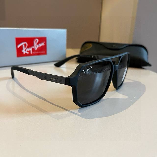 Ray-Ban Sunglasses Atmosphere Artifact Donna At First Glance, It Looks Really Co