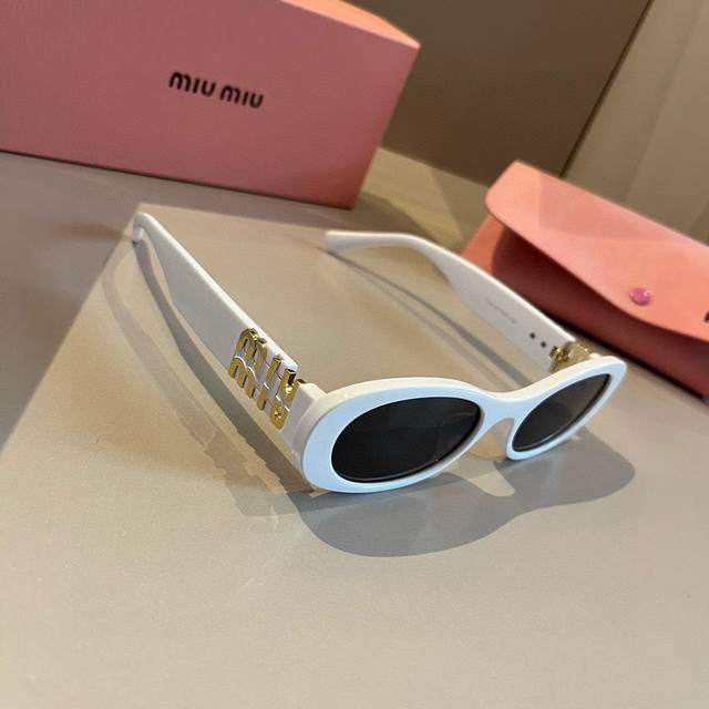 miumiumiao Miao Cat-Eye Sunglasses Sweet And Cool Modern Girl Look Over Here