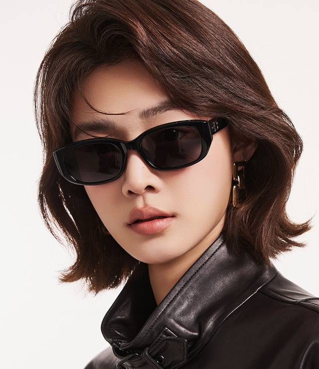gucci Classic Small Frame Design Is Suitable For All Face Shapes. It Is Very
