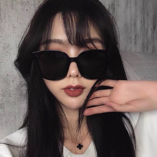 louis Vuitto*2025 Korean Version Square Frame Sunglasses Trendy Polarized Sun