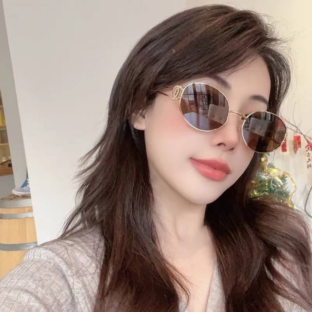chane*2025 New Designer Fashion Sunglasses For Women Small Frame Retro Oval H