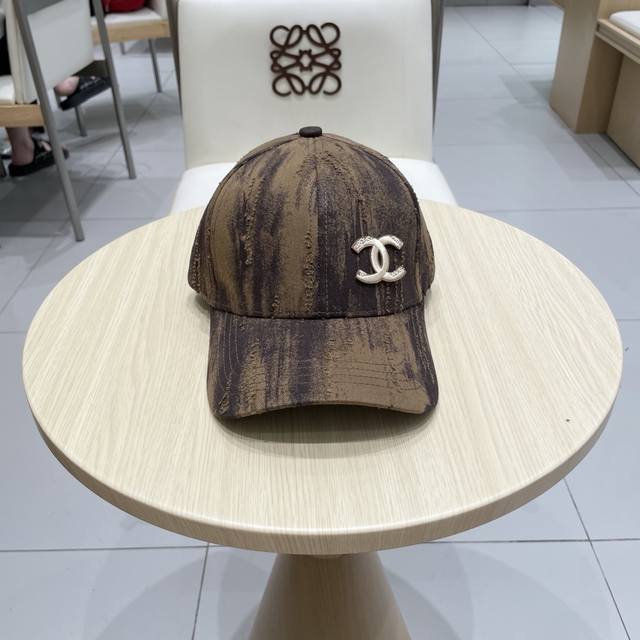 Chanel 25 new baseball cap, classic and simple logo, fashionable and casual desi